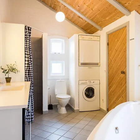 5 Person In Henne * Henne Strand