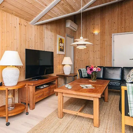 Holiday home 5 Person In Henne *