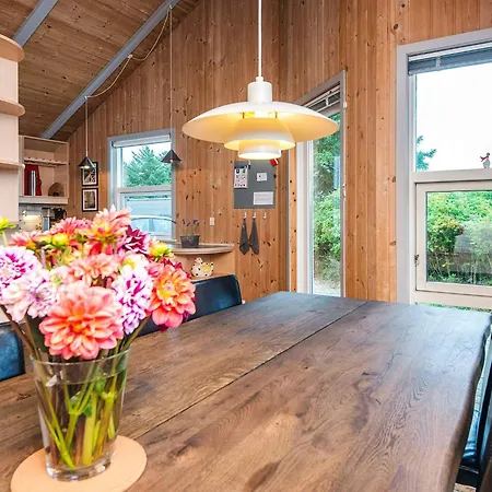 5 Person In Henne Tatil Evi