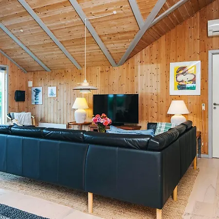 Holiday home 5 Person In Henne