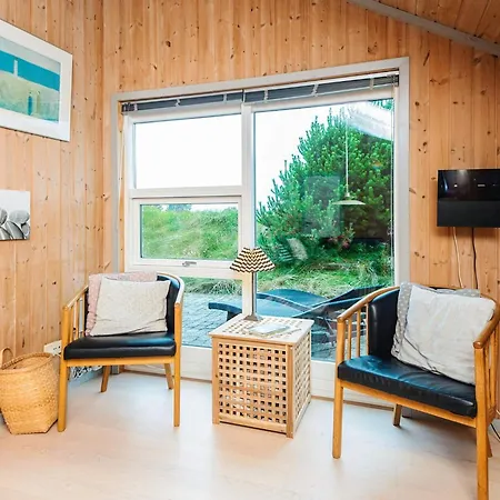 5 Person In Henne Henne Strand