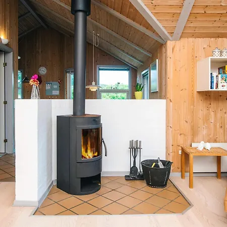 Nyaraló 5 Person In Henne